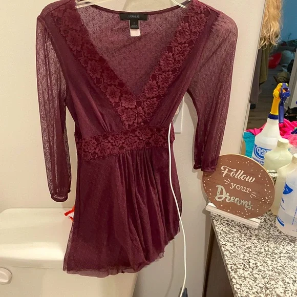 Express pretty maroon petite XS soft stretchy double layer slightly sheer shirt! - Picture 1 of 3
